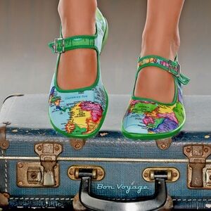 CHOCOLATCIAS Bonvoyage world map green woman Mary Jane comfort flat artsy travel